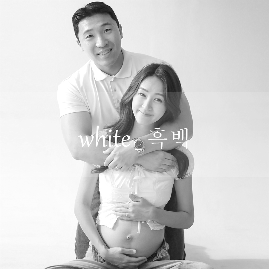 화이트 흑백.jpg